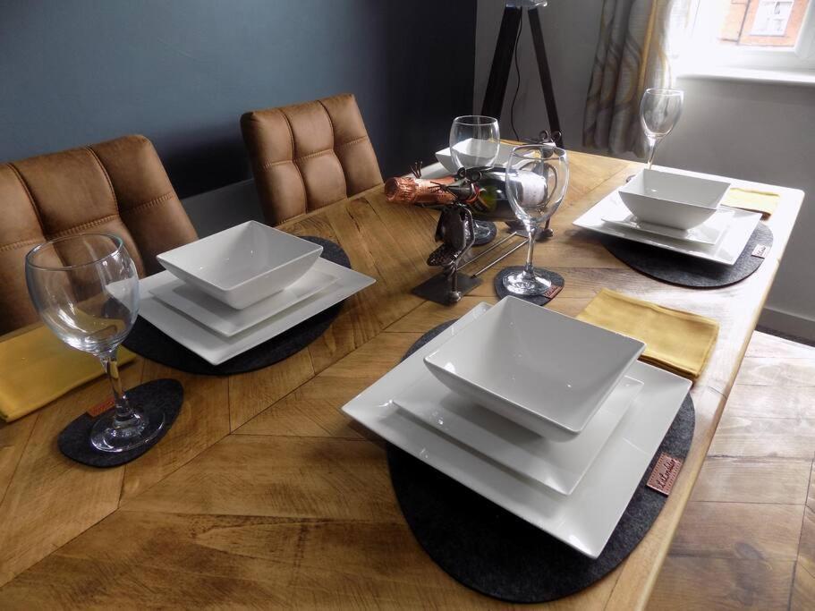 2 Bedroom Luxury City Centre Apt Lincoln Esterno foto